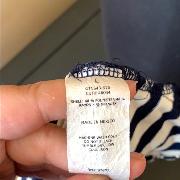 EUC Size Large Stretchy striped blouse C1 - Picture 5 of 5